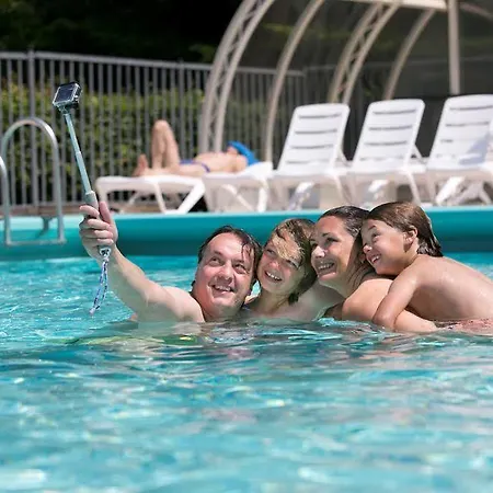 Aldeamento Turístico Roompot Bungalowpark 3*