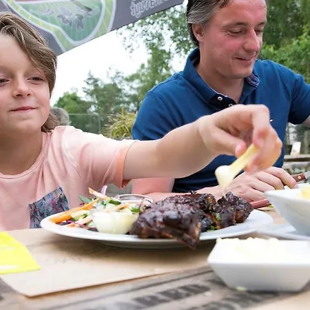 Aldeamento Turístico Roompot Bungalowpark 3*